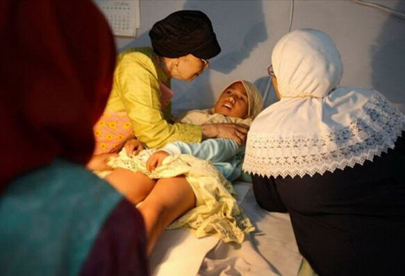 女性割礼盛行于中东和非洲部分国家女性割礼是一种仪式,近日媒体报道