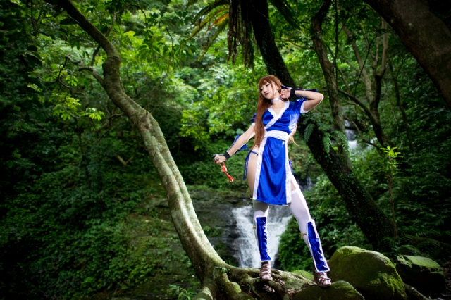 翘臀爆乳死或生性感女忍者霞cos图集